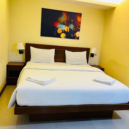 Patong Terrace Hotel Екстер'єр фото