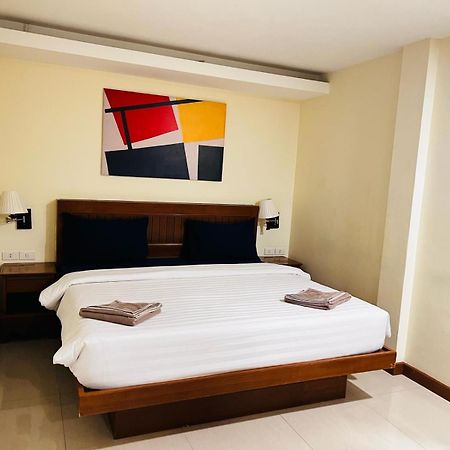 Patong Terrace Hotel Екстер'єр фото