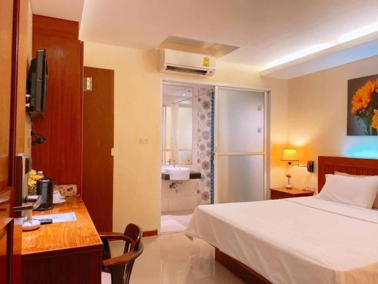 Patong Terrace Hotel Екстер'єр фото