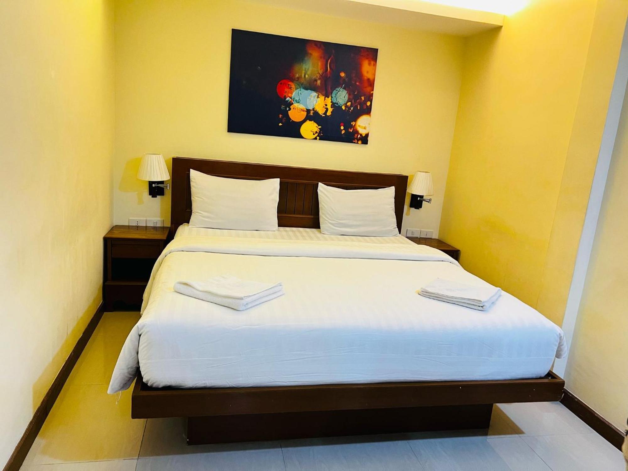 Patong Terrace Hotel Екстер'єр фото